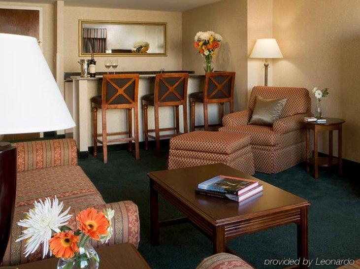 Holiday Inn Arlington At Ballston By Ihg Δωμάτιο φωτογραφία